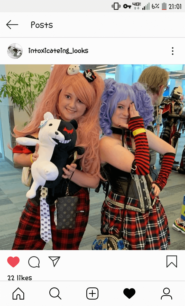I'm finally back from Comic Con! It was a lot of fun! No one recognized me when I cosplayed Ako, but...