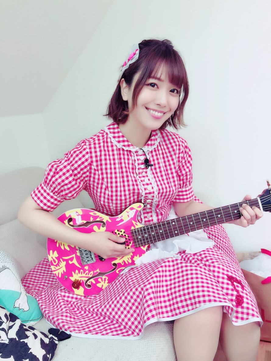 愛美は素敵な音楽を演奏する準備ができました。💟💟