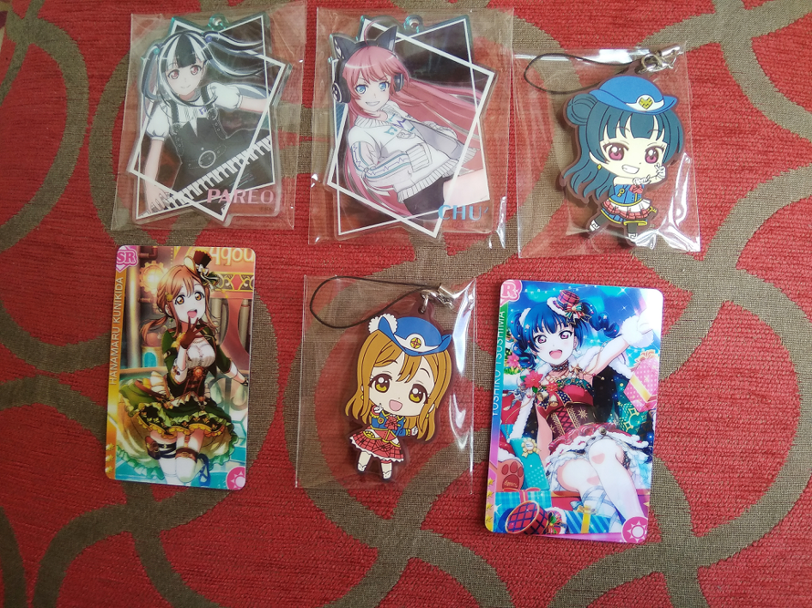 I'M: IN LOVE WITH MY NEW KEYCHAINS  AND THE YOHANE AND HANAMARU'S CARDS AS PRESENT FOR THE...