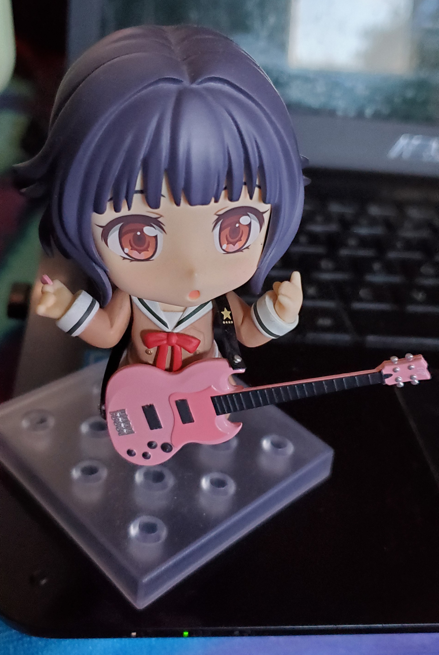 So today I offer you..

Rimi rin Nendoroid!

Tomorrow, who knows? lol