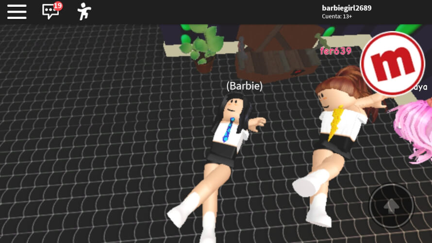 Doing a Cosplay in roblox of saya  and tae with my fríend Barbie2689 : 
I am saya


