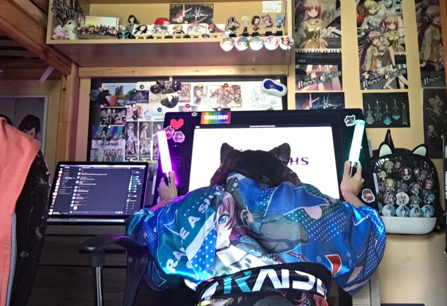 right!! THE DEPTHS online streaming was today! and i mean, it's still available for now,

but holy...