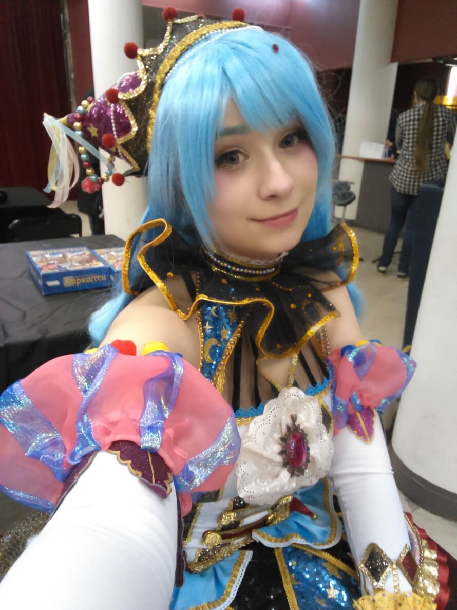 Uhhh hewwo!
Let's start cosparty~ 

I want to share with you my Kanon cosplay which I made myself....