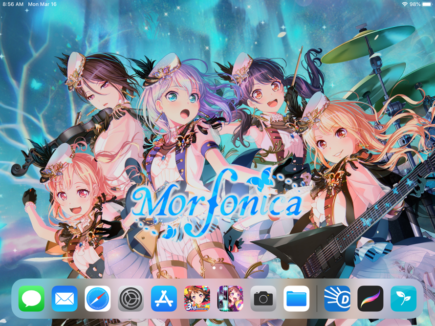 Guess who changed her wallpaper . . . :3
