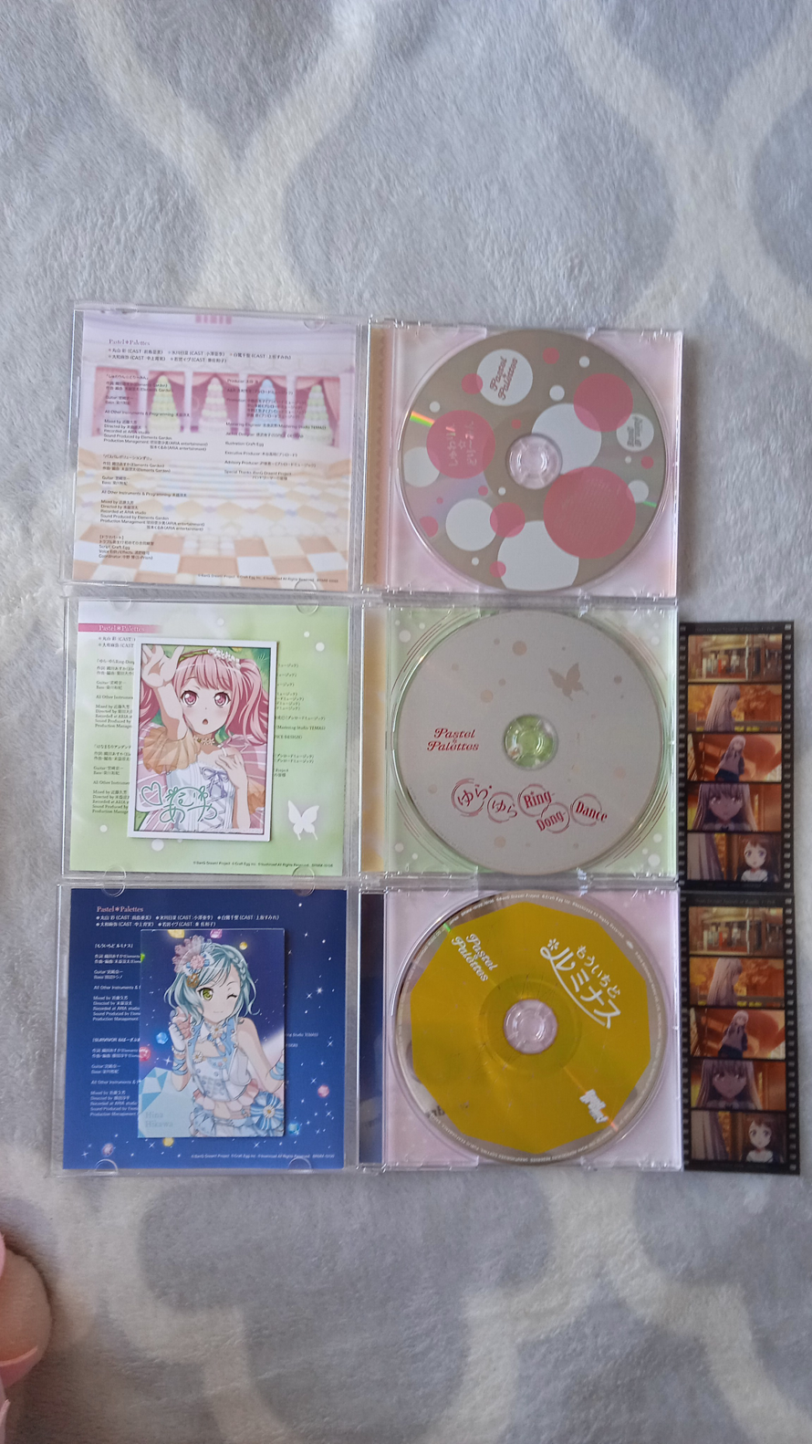 Heeere they are! My pasupare albums! They are so beautiful... Also on the Shuwarin☆Dreaming theres a...